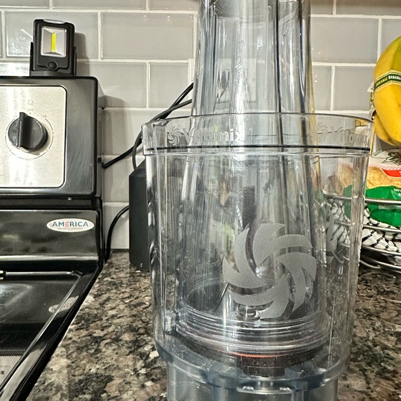 Vitamix Legacy Personal Cup and Adapter-2x 20-fl.oz 

 vitamix blender is needed - Picture 2 of 7